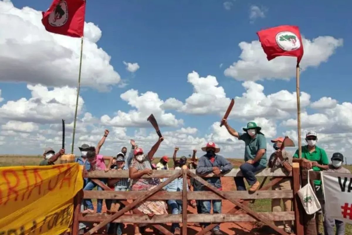 MST promete mais ações (invasões) no Abril Vermelho e recebe visita de Lula