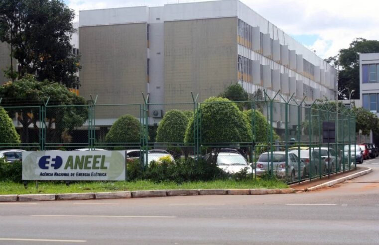 Aneel aumenta tarifa de energia e aplica bandeira amarela nas contas de maio
