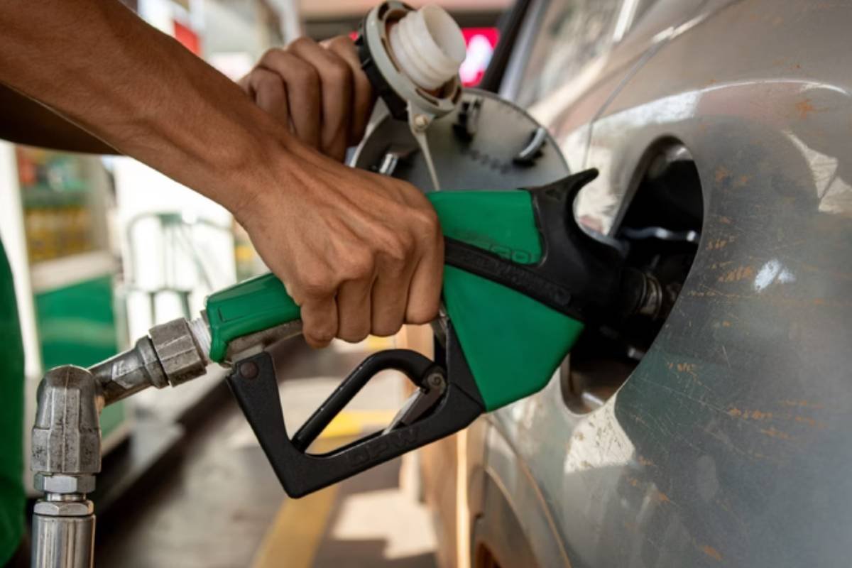 Preço do diesel cai novamente: nova redução começa nesta terça-feira (6)