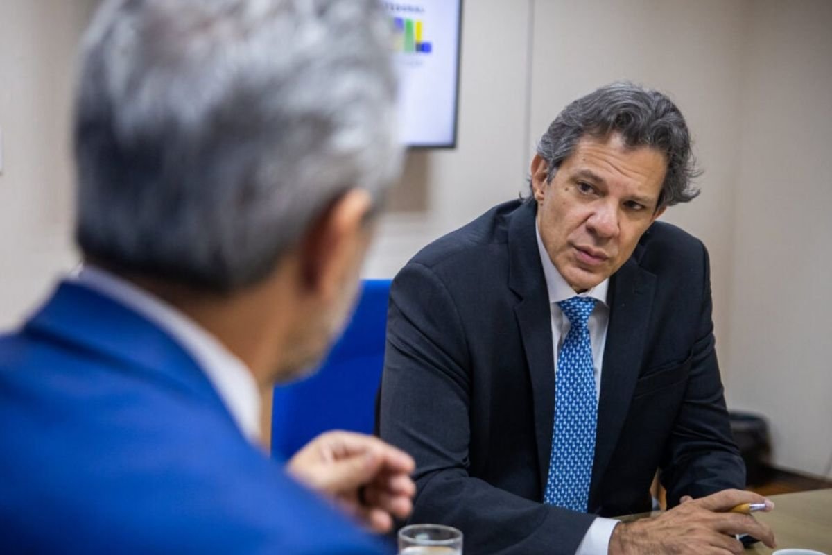 Haddad admite possibilidade de negociar terras raras com os EUA em meio a tarifaço